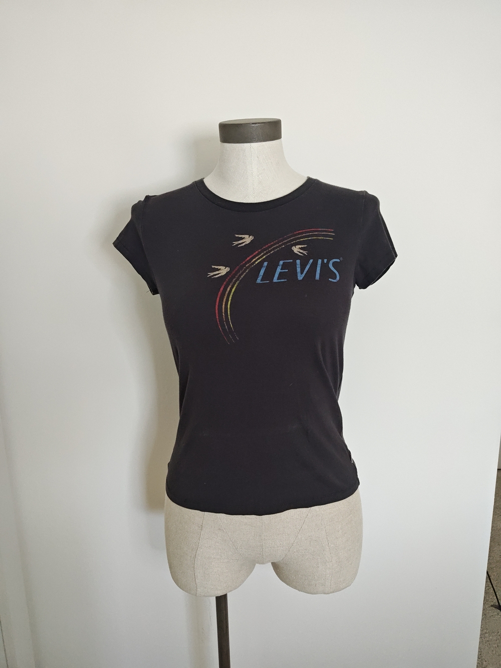 Levi's Women's Gray Graphic Retro Logo Tee
